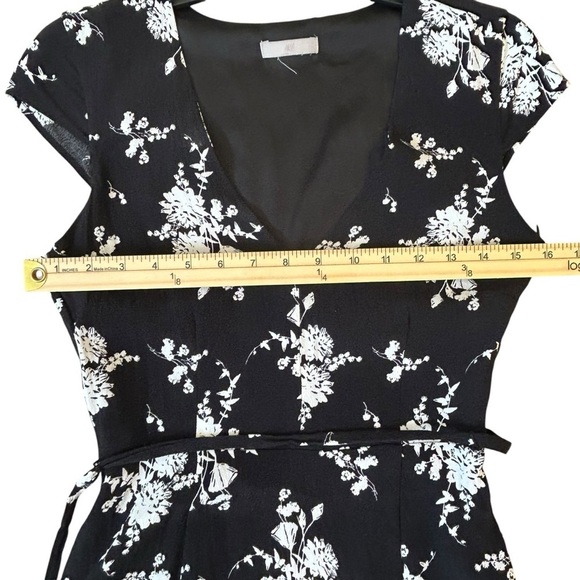 H & M Black and White Dress Floral Dress - Picture 6 of 9